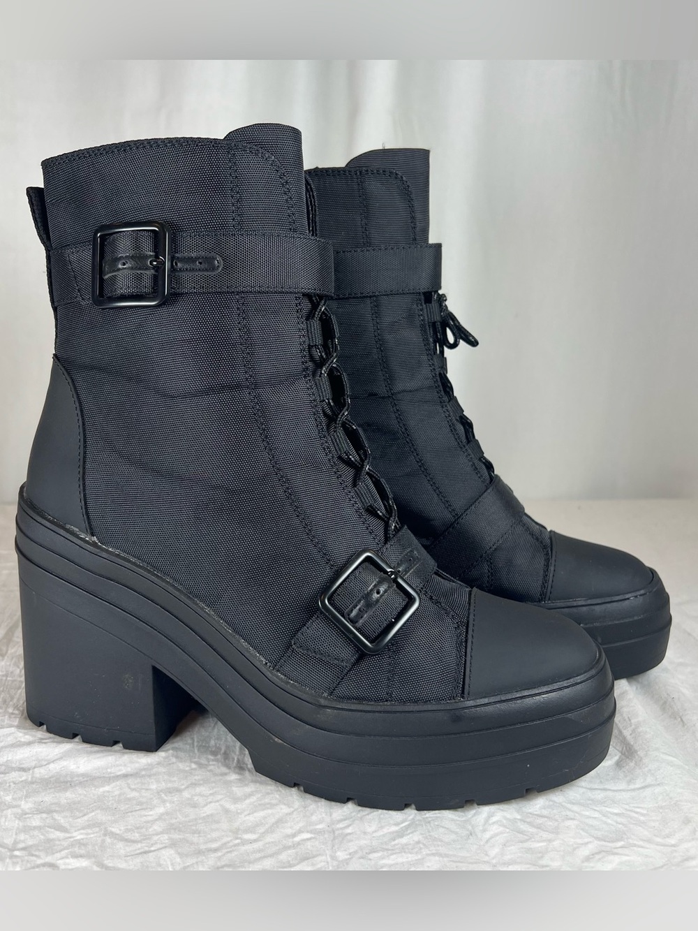 Chunky Black Lace-Up Platform Ankle Combat Boots sz9 with Buckle Straps Corpcore